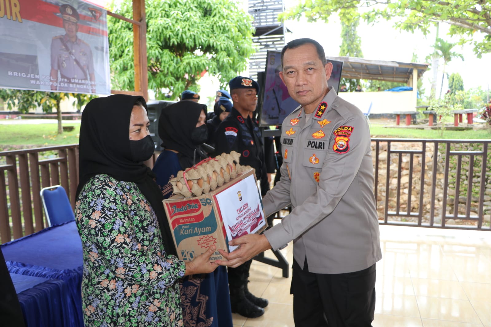 Kapolda Bengkulu Irjen Pol. Drs. Armed Wijaya MH melaksanakan kunjungan ke Mako Sat Brimob Polda Bengkulu, Rabu (25/01/2023).