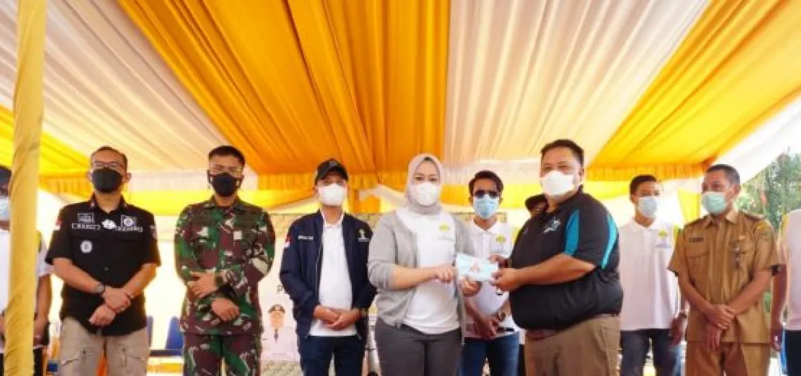 Peduli Covid -19, HIPMI Bagi – bagi Masker Gratis