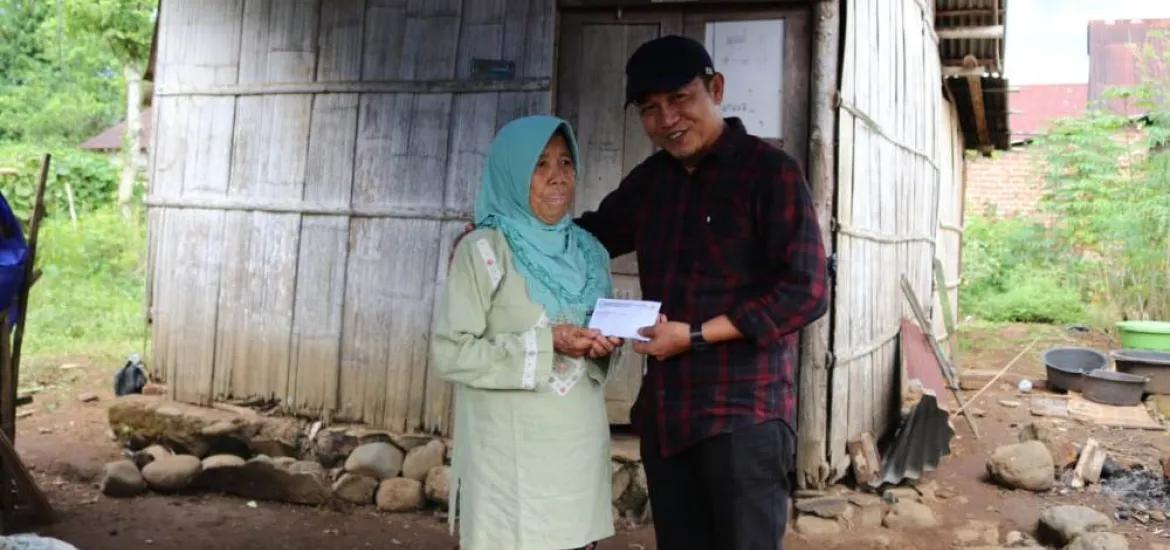 Ketua DPRD Kepahiang Santuni Korban Kebakaran di Kelurahan Dusun Kepahiang