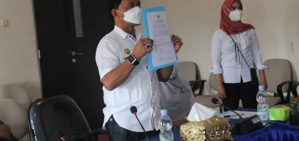 Bupati Ferry Ramli Terima LHP Kinerja SPBE dari BPK RI