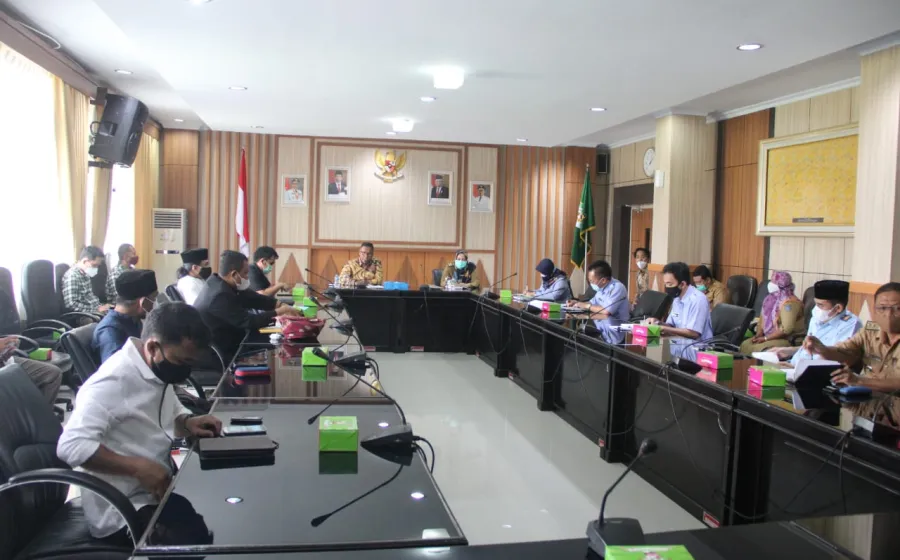 Pemerintah provinsi (Pemprov) Bengkulu siap memenuhi permintaan masyarakat nelayan setempat untuk mengoptimalkan alur pelabuhan dan pembangunan lanjutan break water.  Hal ini didasarkan atas laporan dan peninjauan langsung Wakil Gubernur (Wagub) Bengkulu Dedy Ermansyah ke pelabuhan dan tempat pelelangan ikan Desa Pasar Palik, Kecamatan Air Napal Kabupaten Bengkulu Utara.  Termasuk usulan atas kesejahteraan nelayan, menurut Wagub Dedy akan ditindaklanjuti Pemprov Bengkulu melalui Dinas Kelautan dan Perikanan