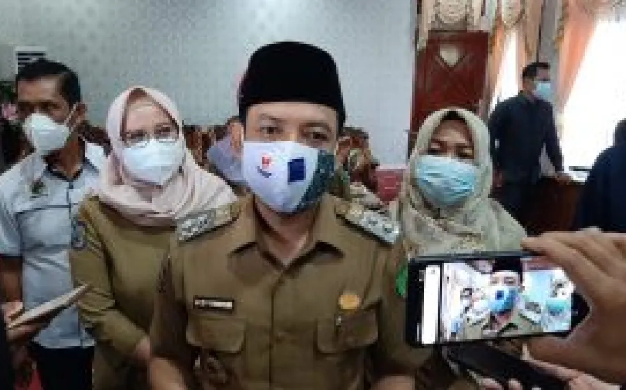 Pemerintah Kota Salurkan Alat Penanggulangan Covid-19 untuk Para Pedagang