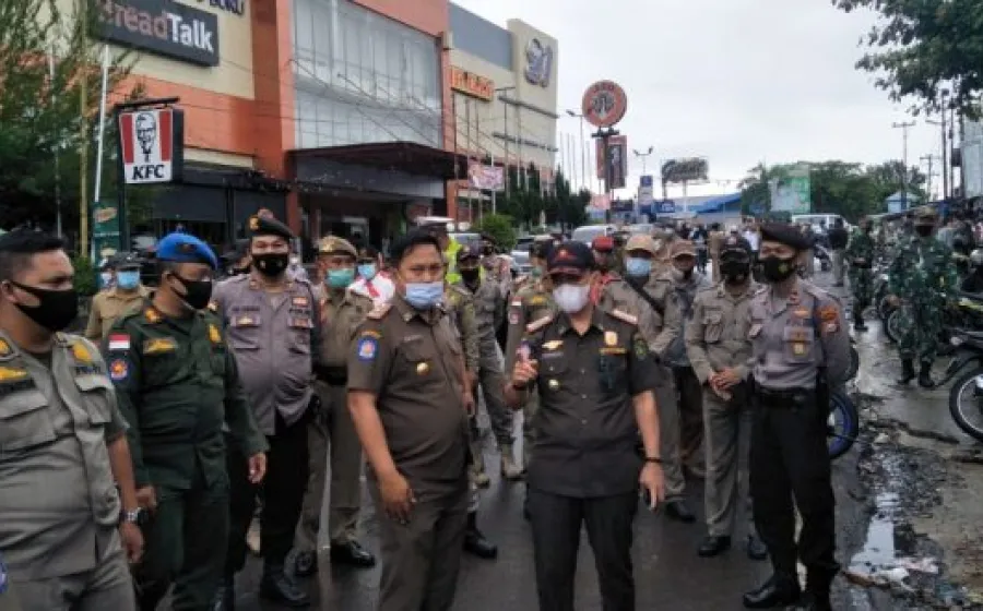 Satpol PP Lakukan Penertiban Terhadap Pedagang yang Melanggar Perda