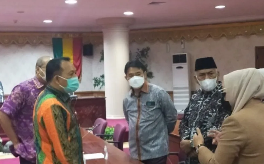 DPRD Riau Dapat Apresiasi, Cari Solusi Tuntaskan Masalah Guru Bantu