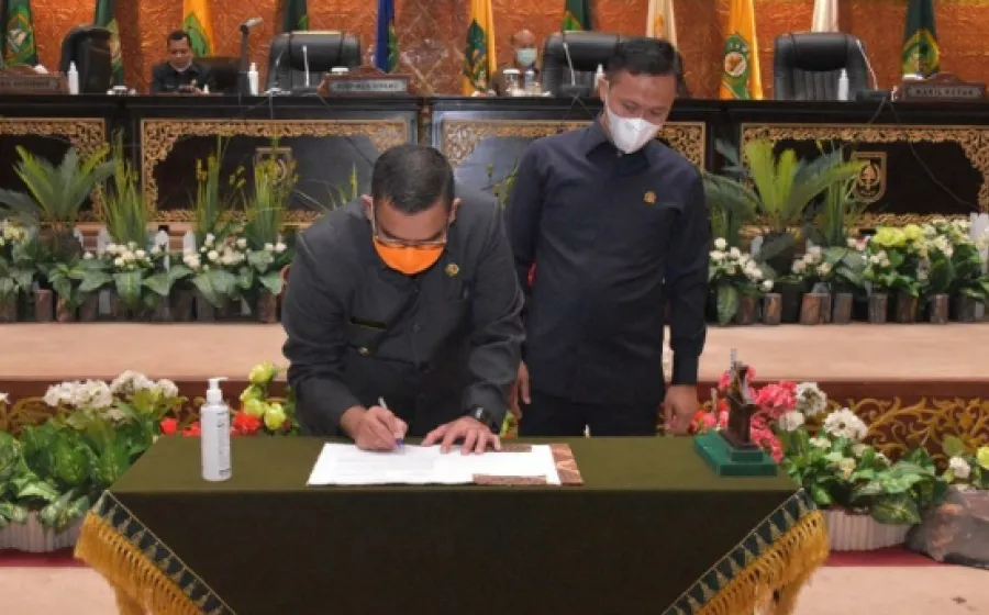 DPRD Provinsi Riau Menggelar Rapat Paripurna Dalam Rangka Penyampaian Laporan Hasil Kerja Pansus